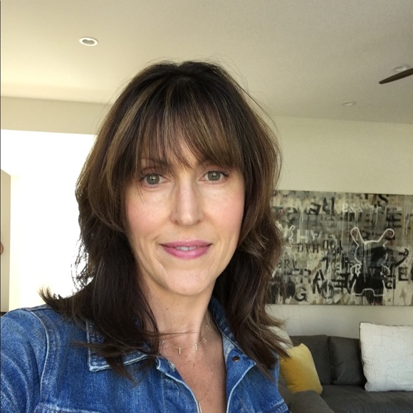 Meet your Posher, Gina - Picture 1 of 2